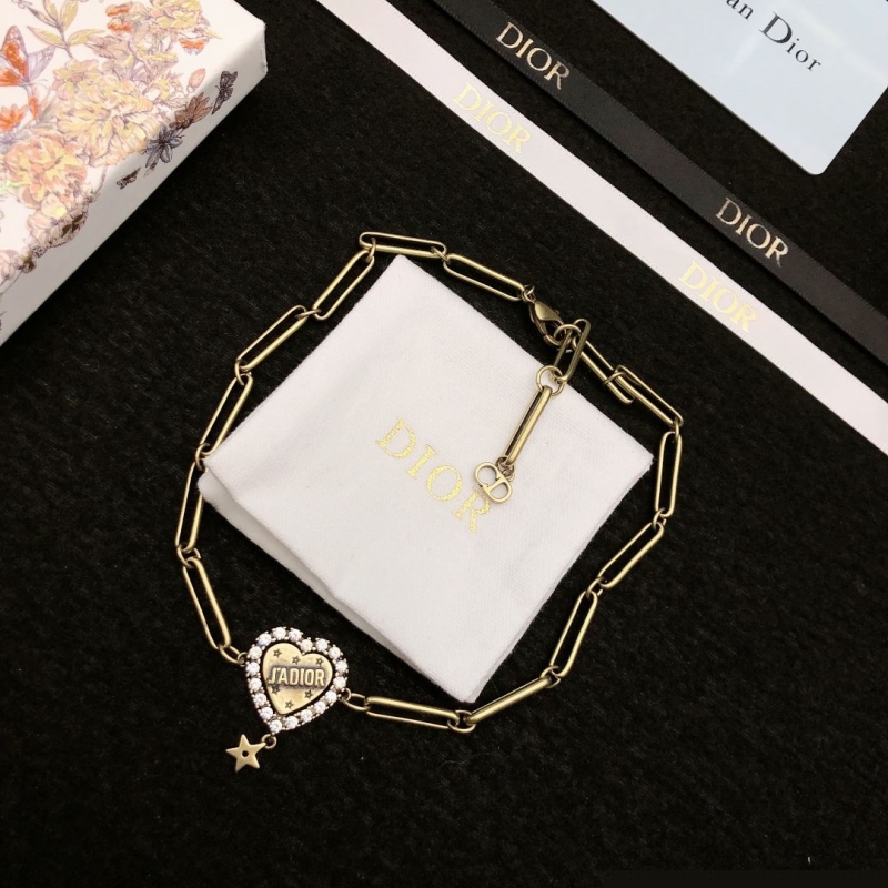 ch**an D*or necklaces